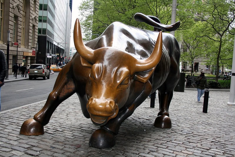 The iconic bronze bull statue on Wall Street